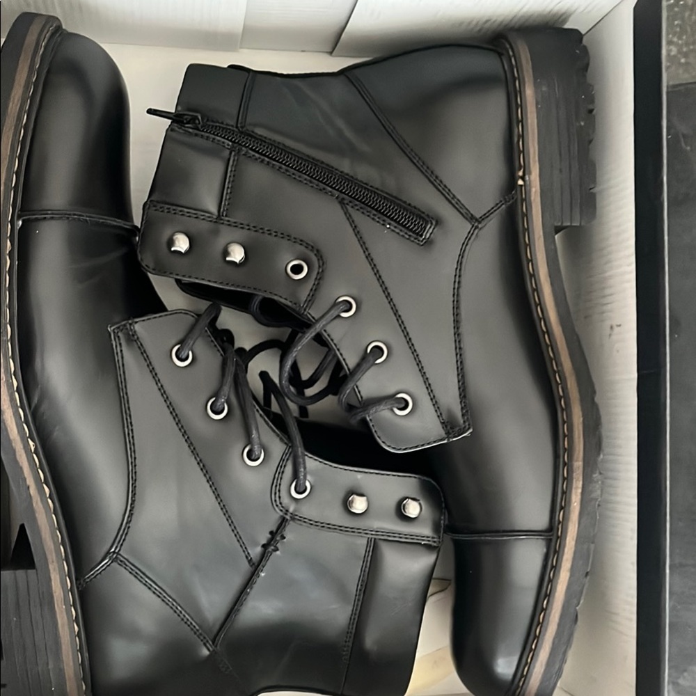 Black Leather Lace-Up Boots with Thick Sole
